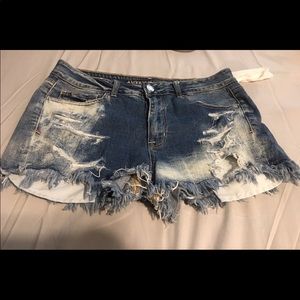 Distressed shorts